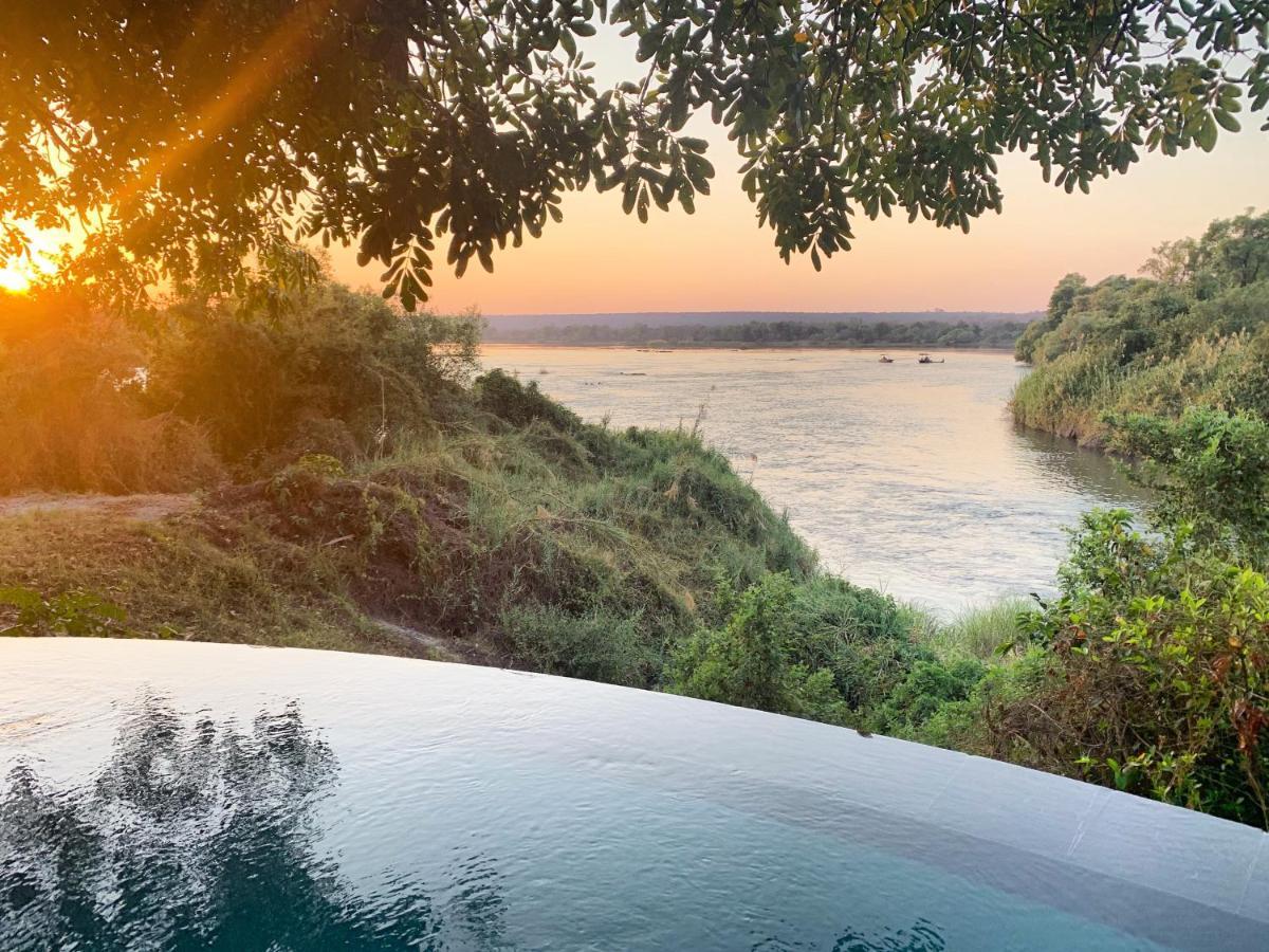 ליבינגסטון Royal Chundu Island Lodge מראה חיצוני תמונה